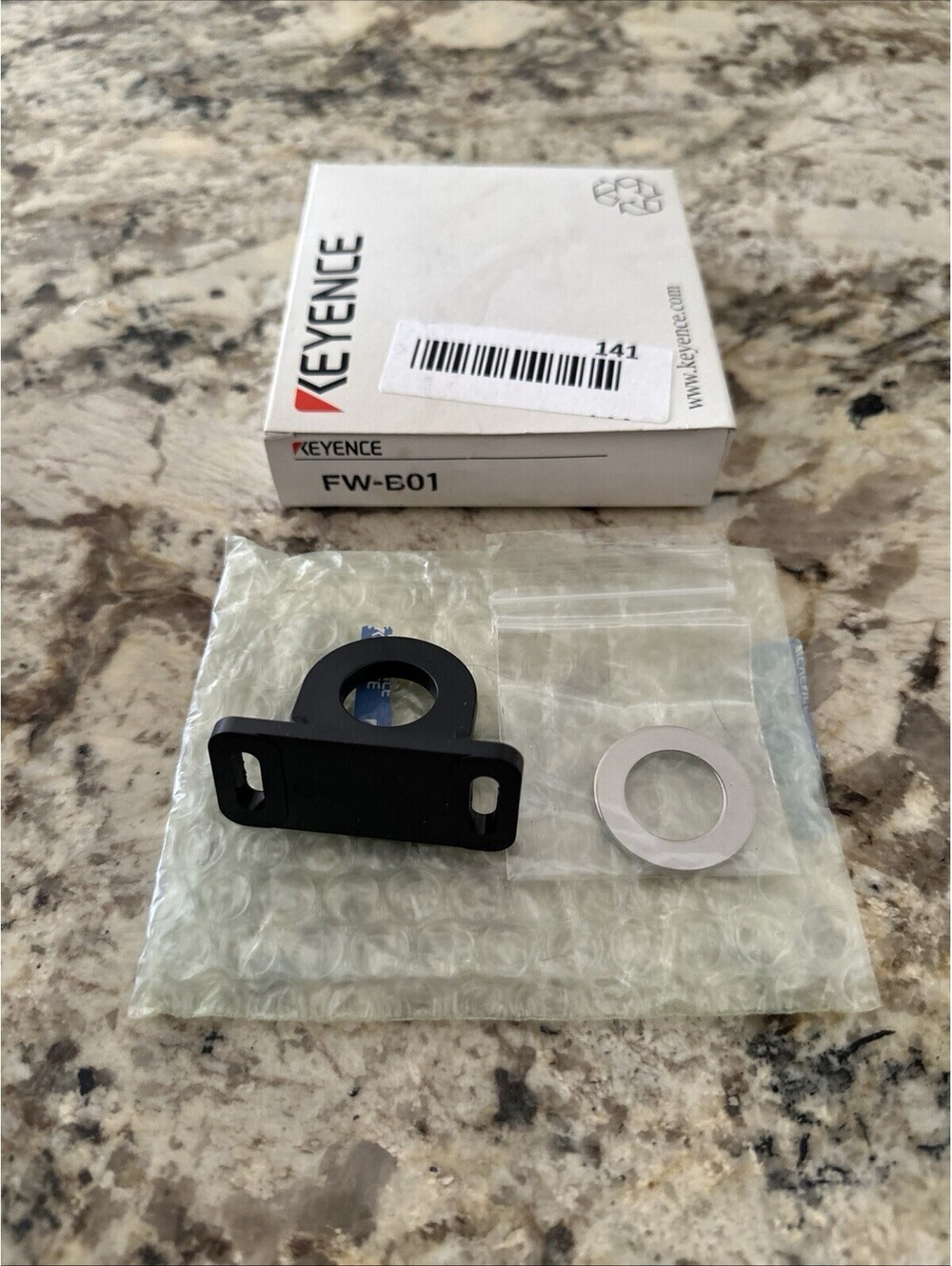 Keyence FW-B01 Ultrasonic Sensor Standard Mounting Bracket NEW + FAST SHIPPING